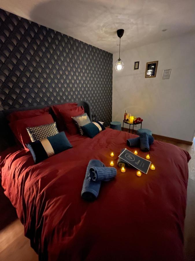 Venus Love Room Escapade Romantique Avec Jacuzzi Nantes Exterior photo